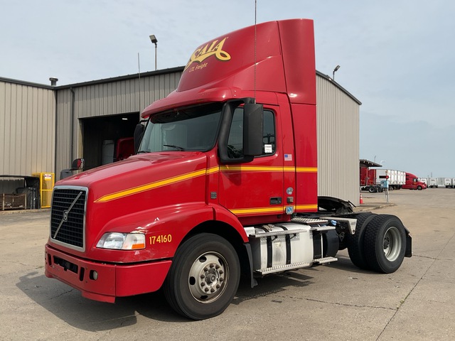 2017 Volvo VNM 4x2 S/A Day Cab Truck Tractor