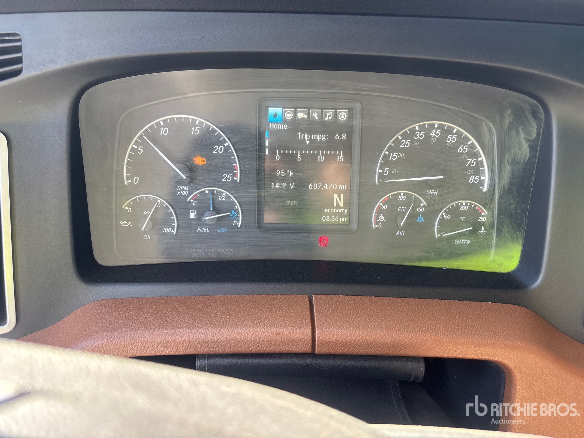 2022 Freightliner CASCADIA 126