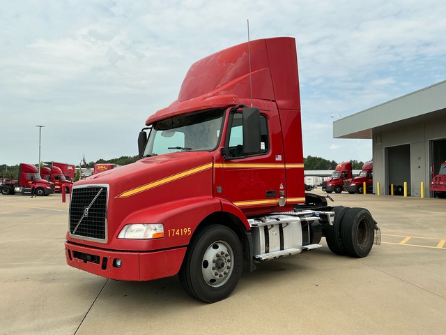2017 Volvo VNM42T 4x2 S/A Day Cab Truck Tractor