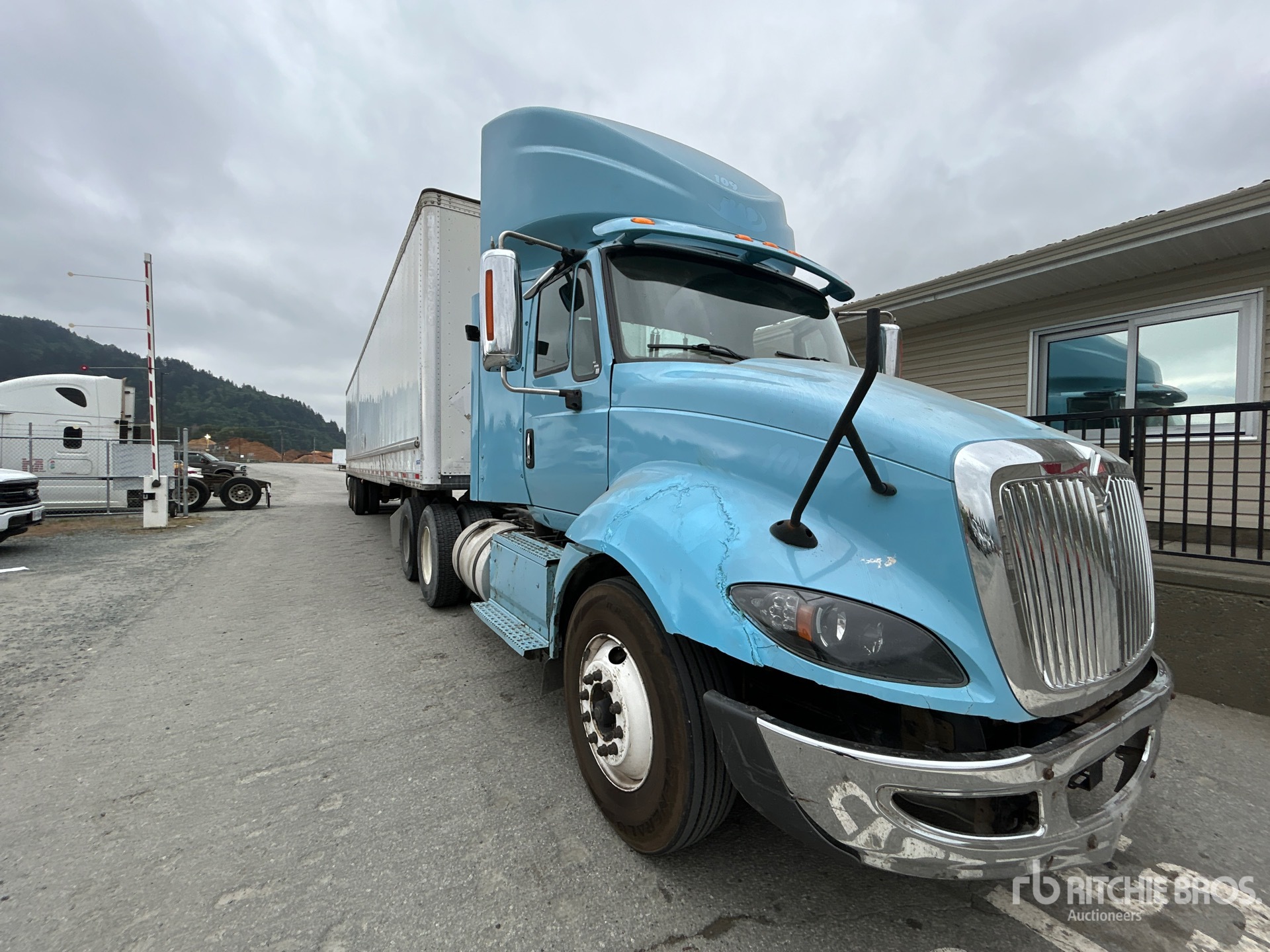 2016 International PROSTAR+ 113