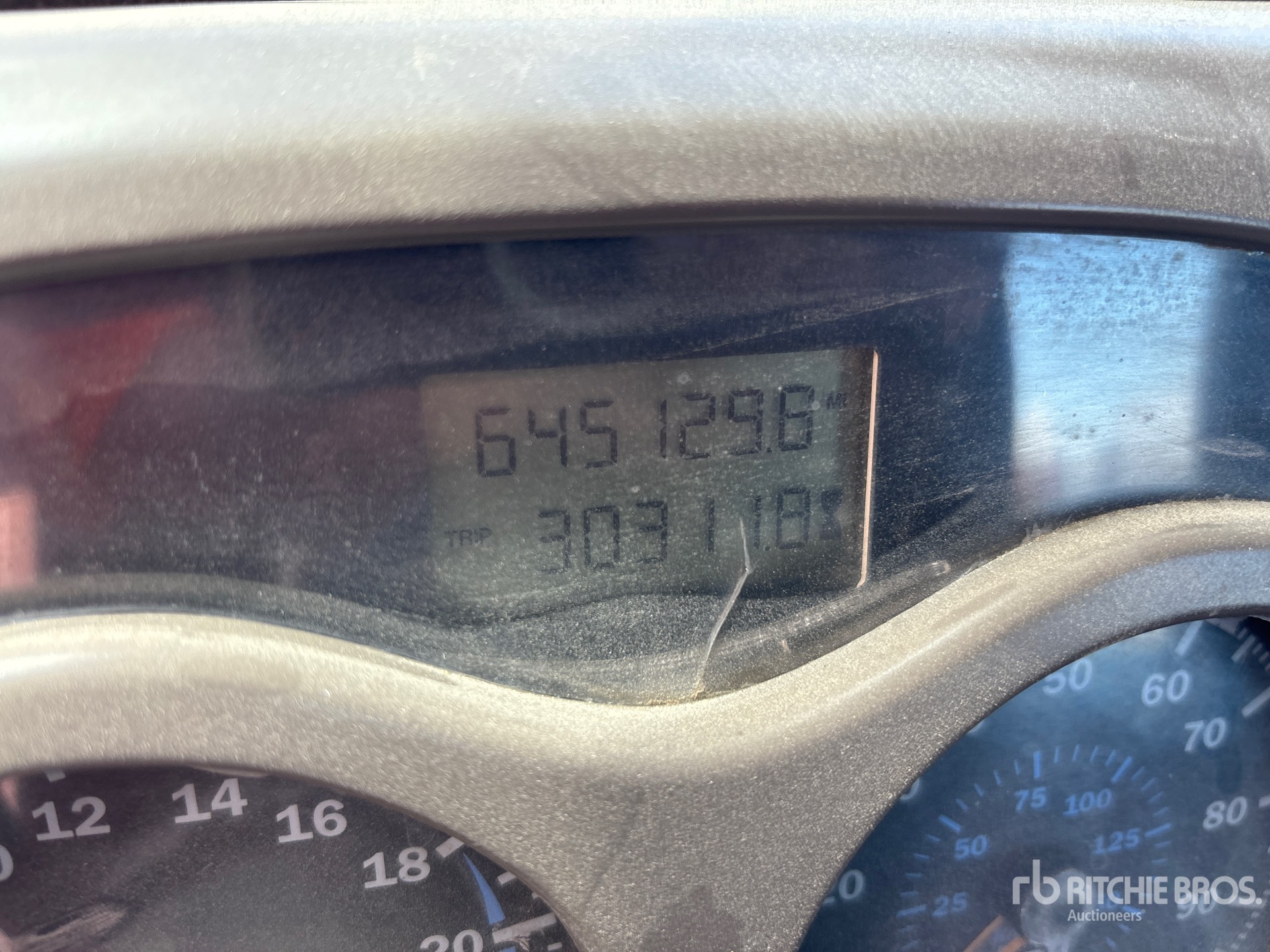 2004 Mack CX613