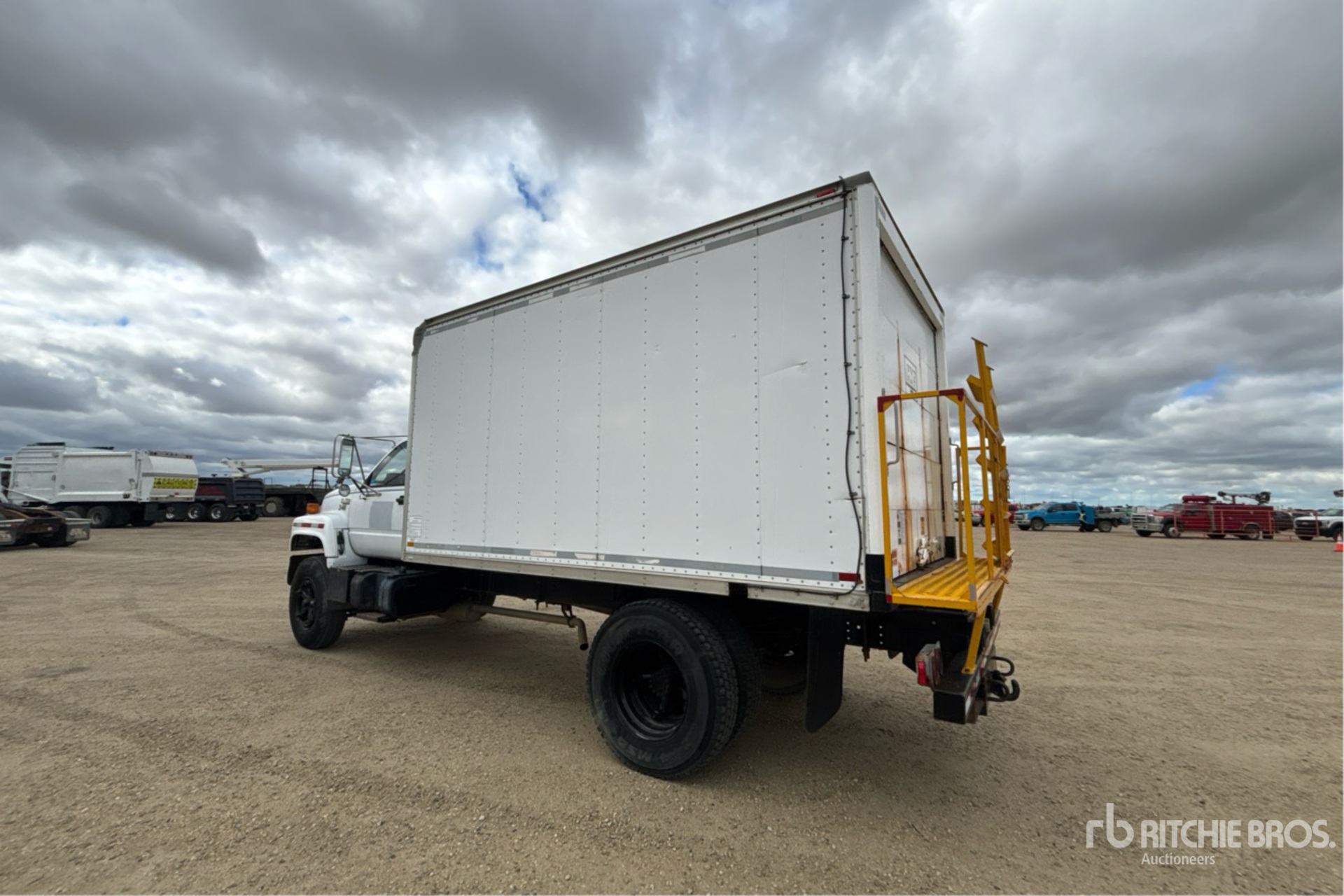 1994 GMC C7H042