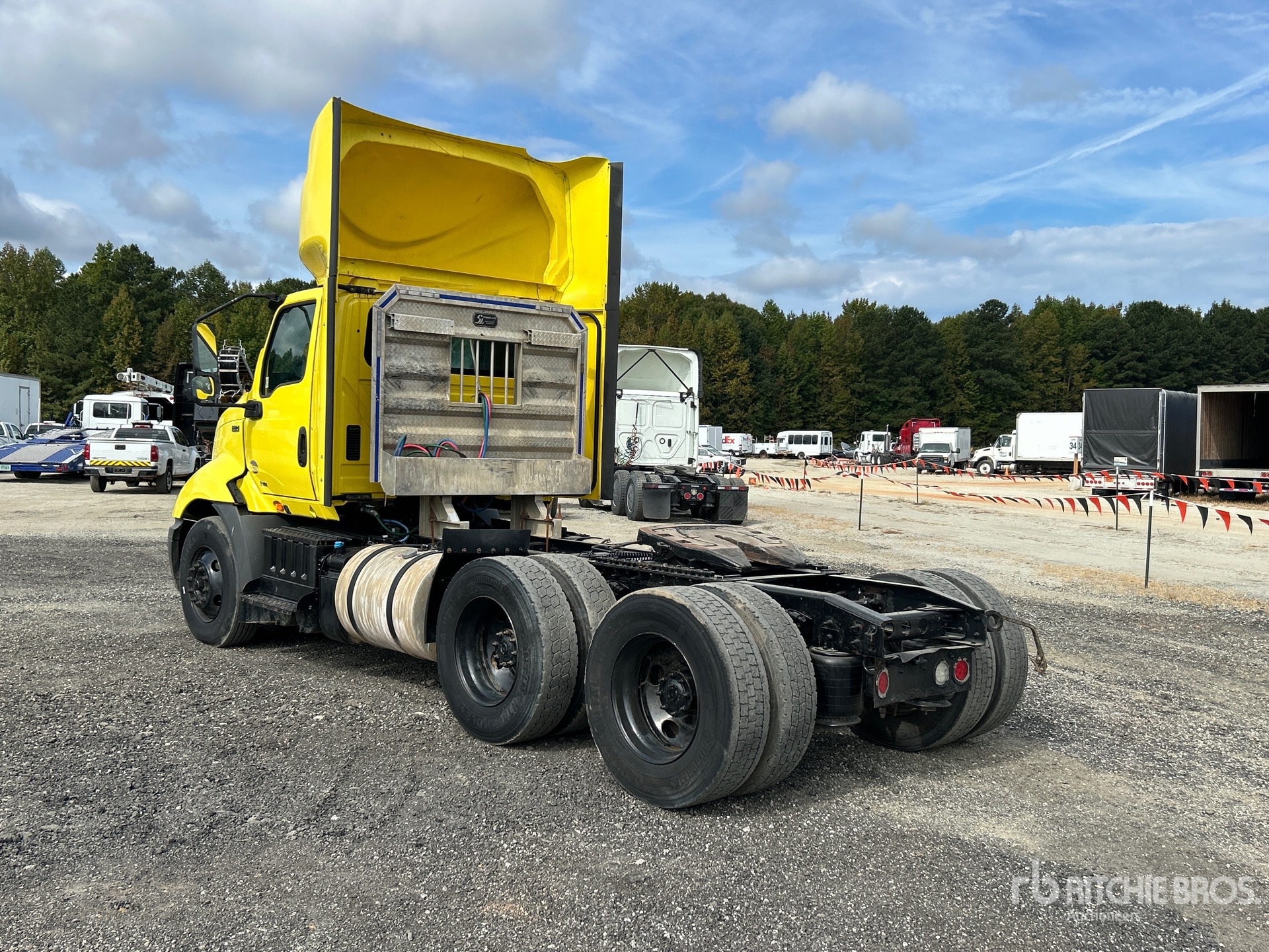 2020 International RH613