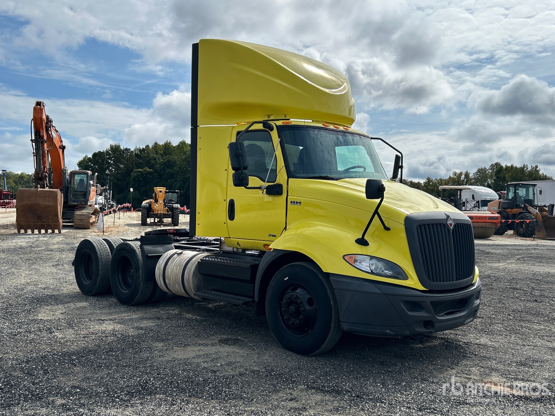 2020 International RH613