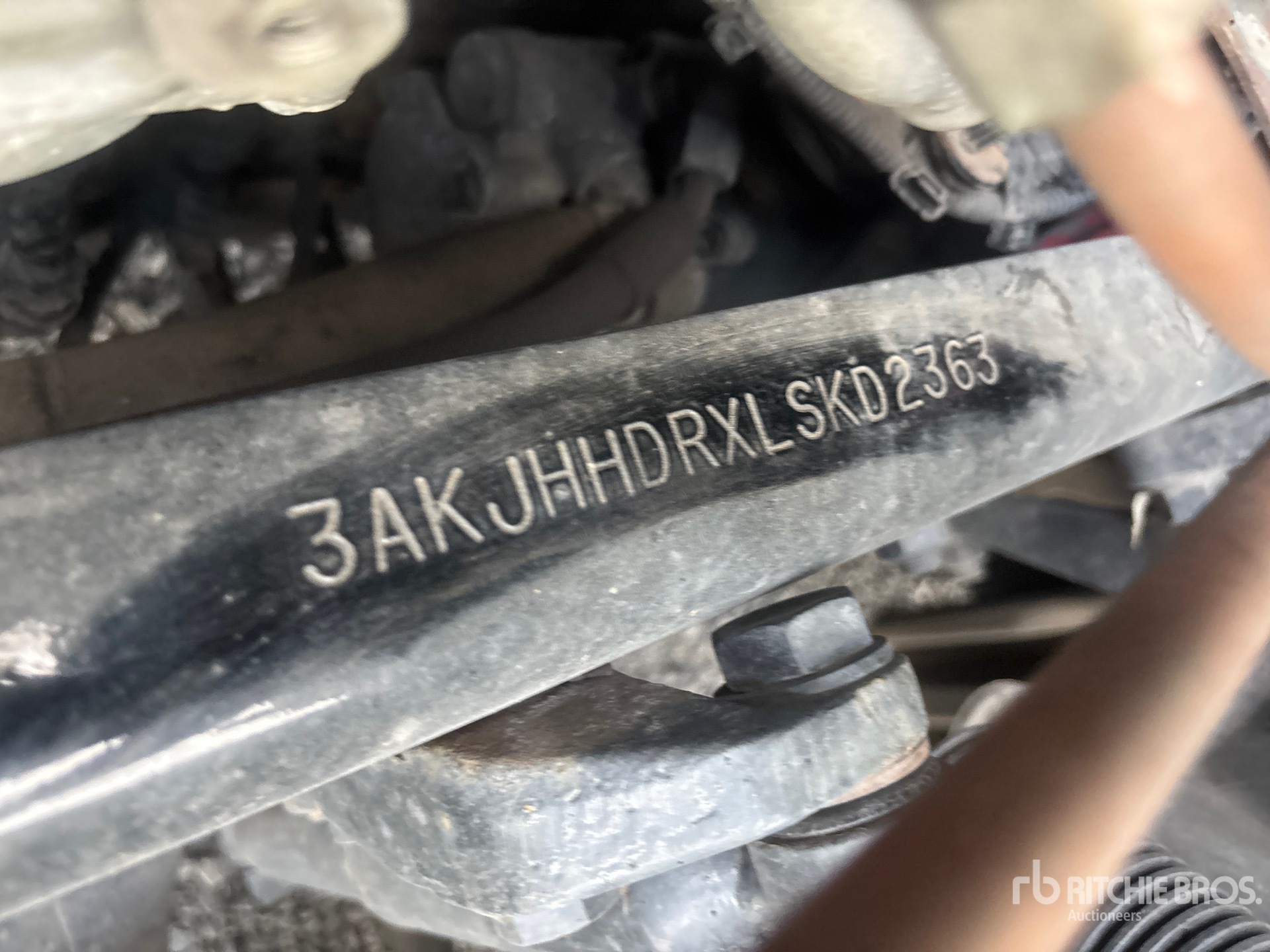2020 Freightliner CASCADIA 126