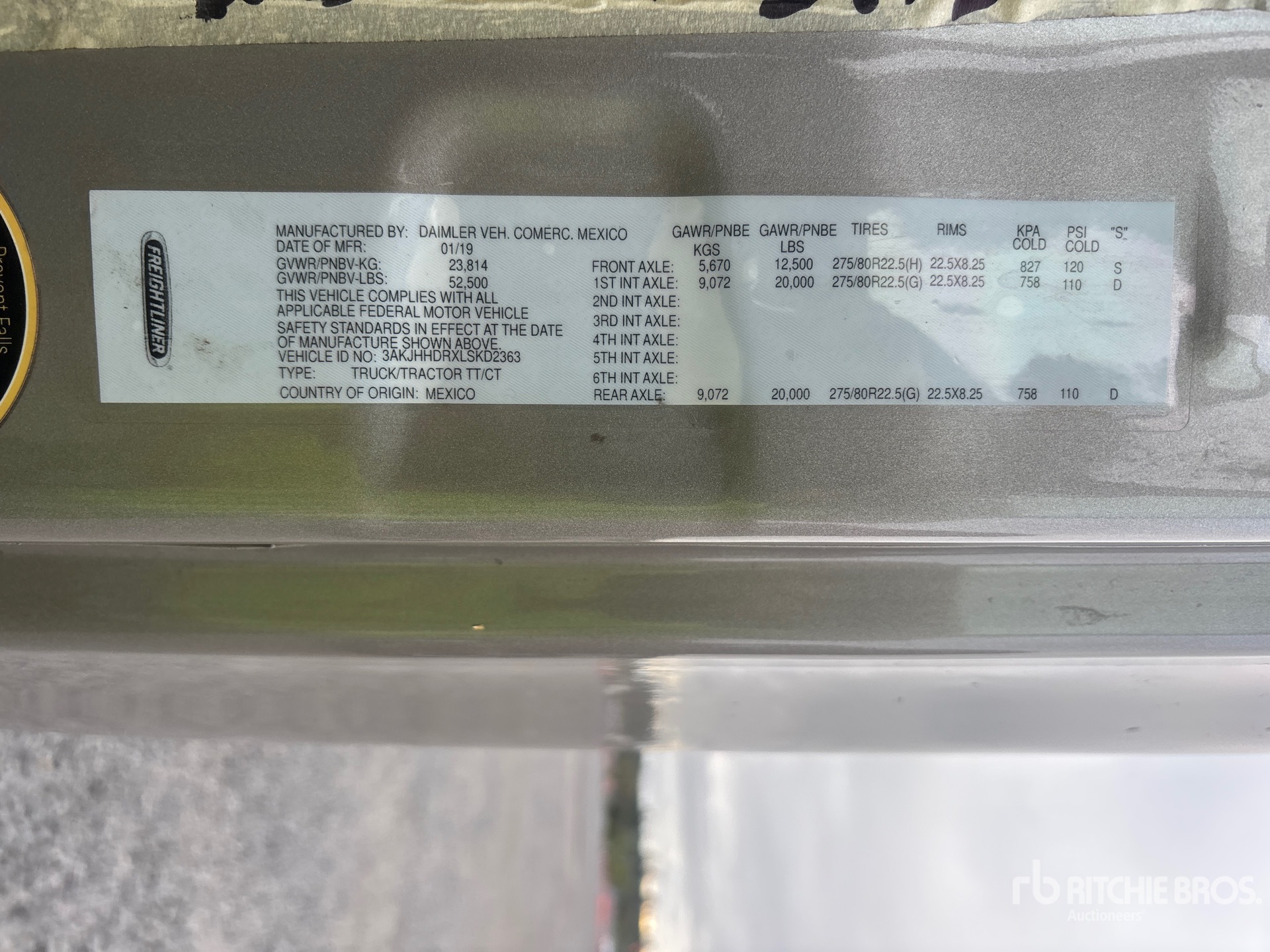 2020 Freightliner CASCADIA 126