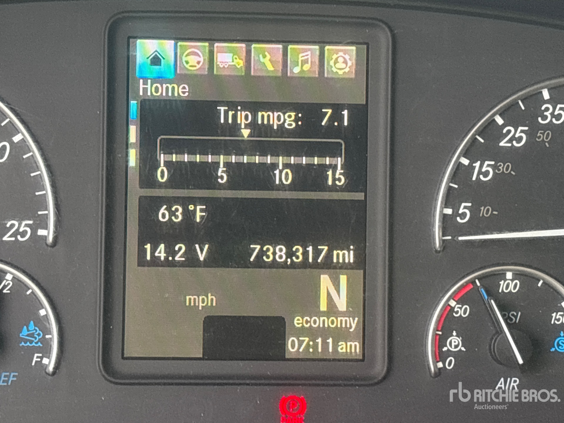 2020 Freightliner CASCADIA 126