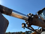 Hydraulics with Bucket Tilt Cylinders