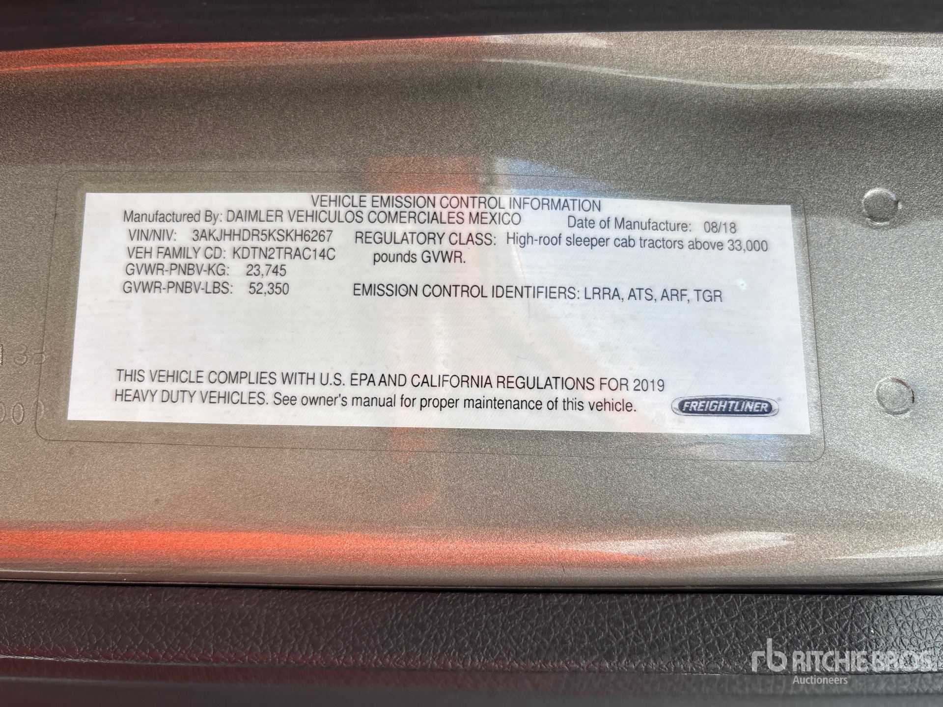 2019 Freightliner CASCADIA 126