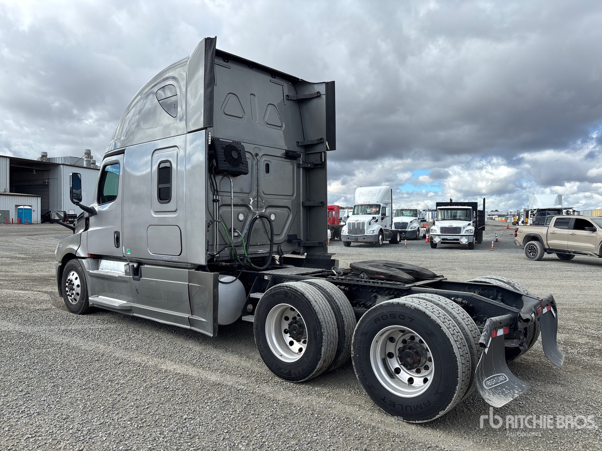 2019 Freightliner CASCADIA 126