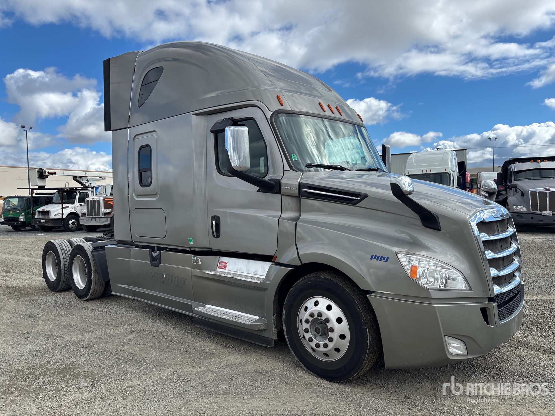 2019 Freightliner CASCADIA 126