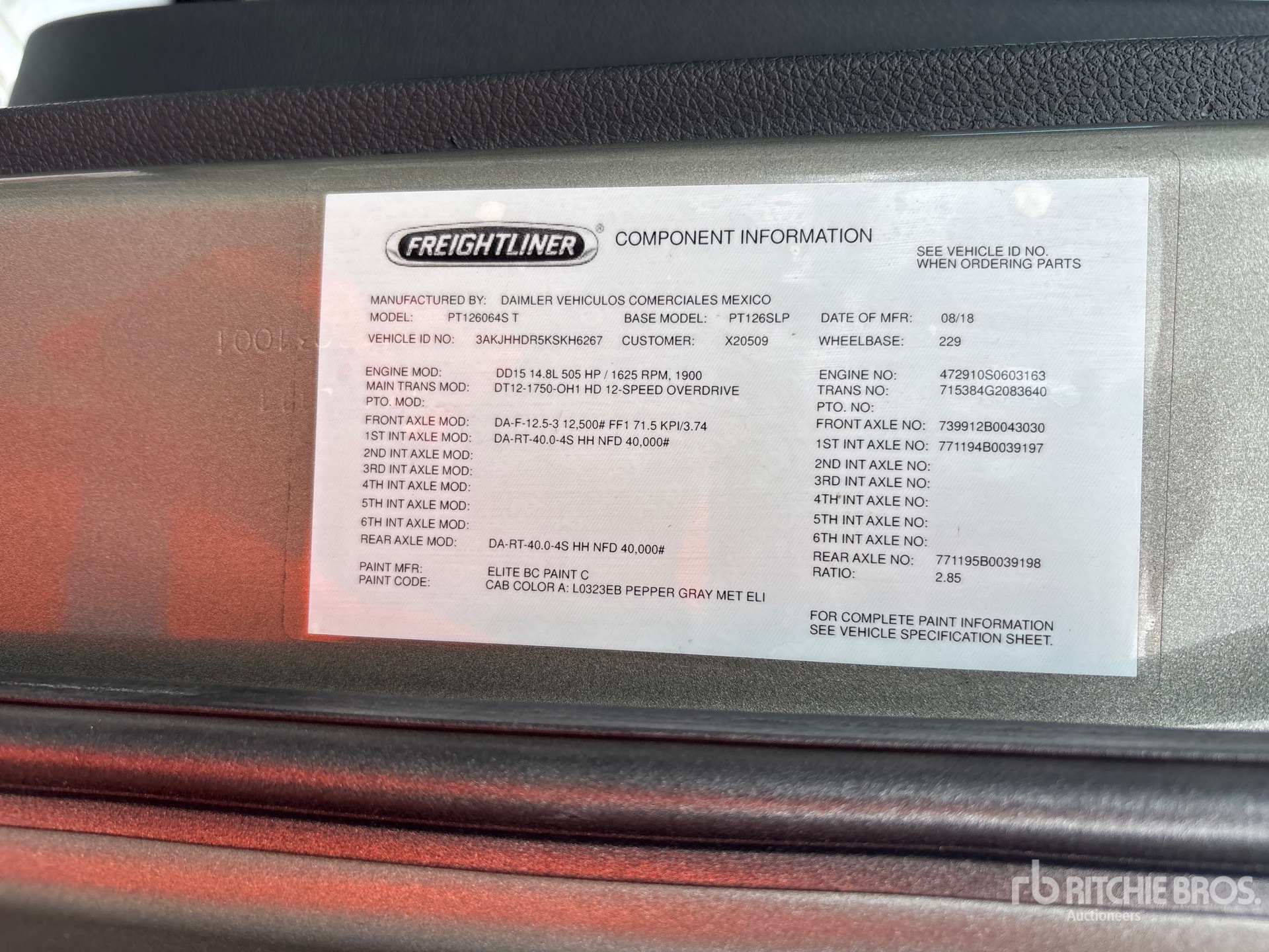 2019 Freightliner CASCADIA 126