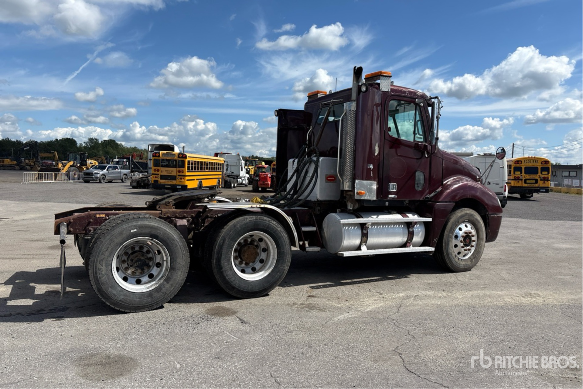 2001 Freightliner COLUMBIA 120