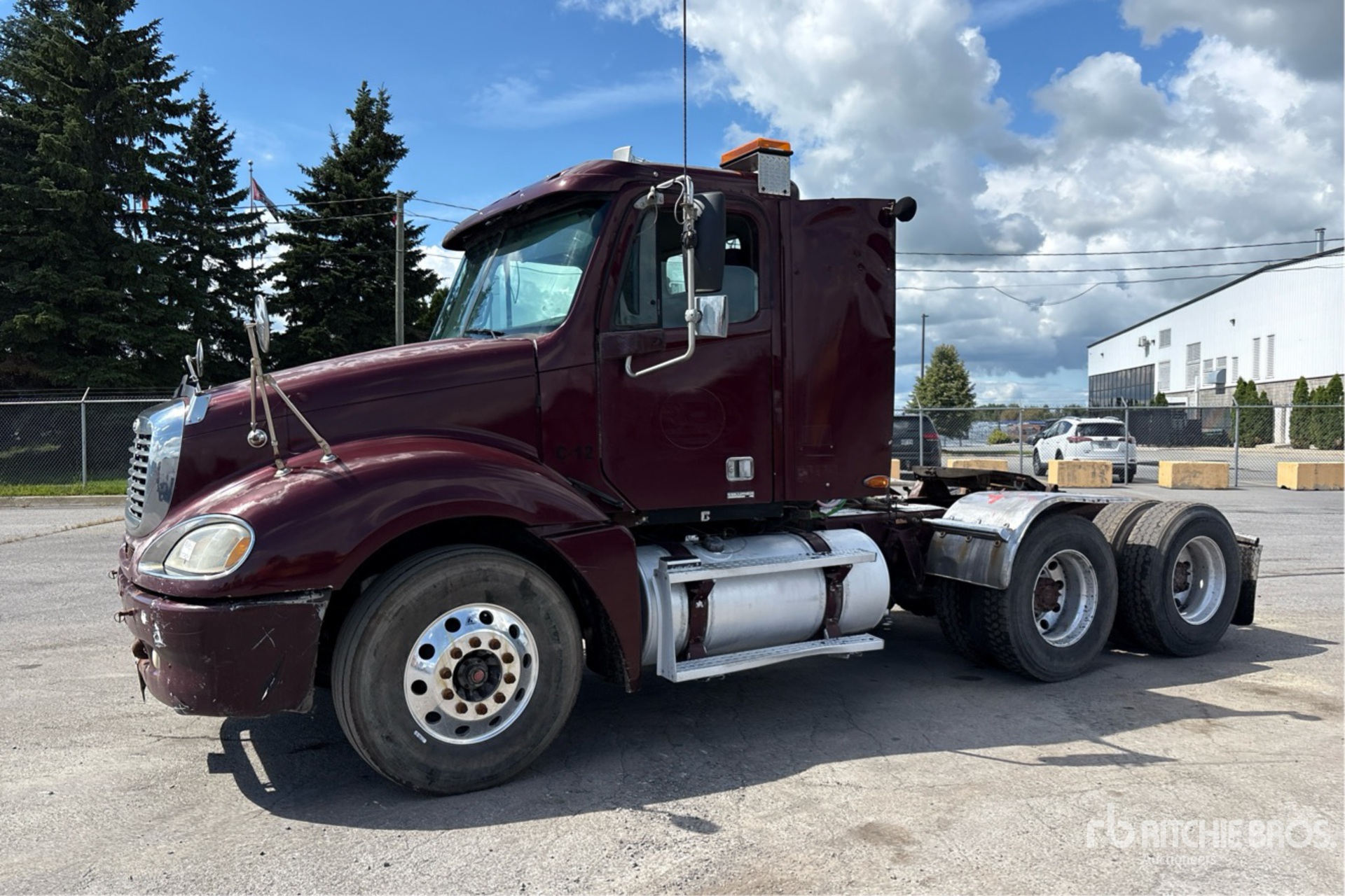 2001 Freightliner COLUMBIA 120