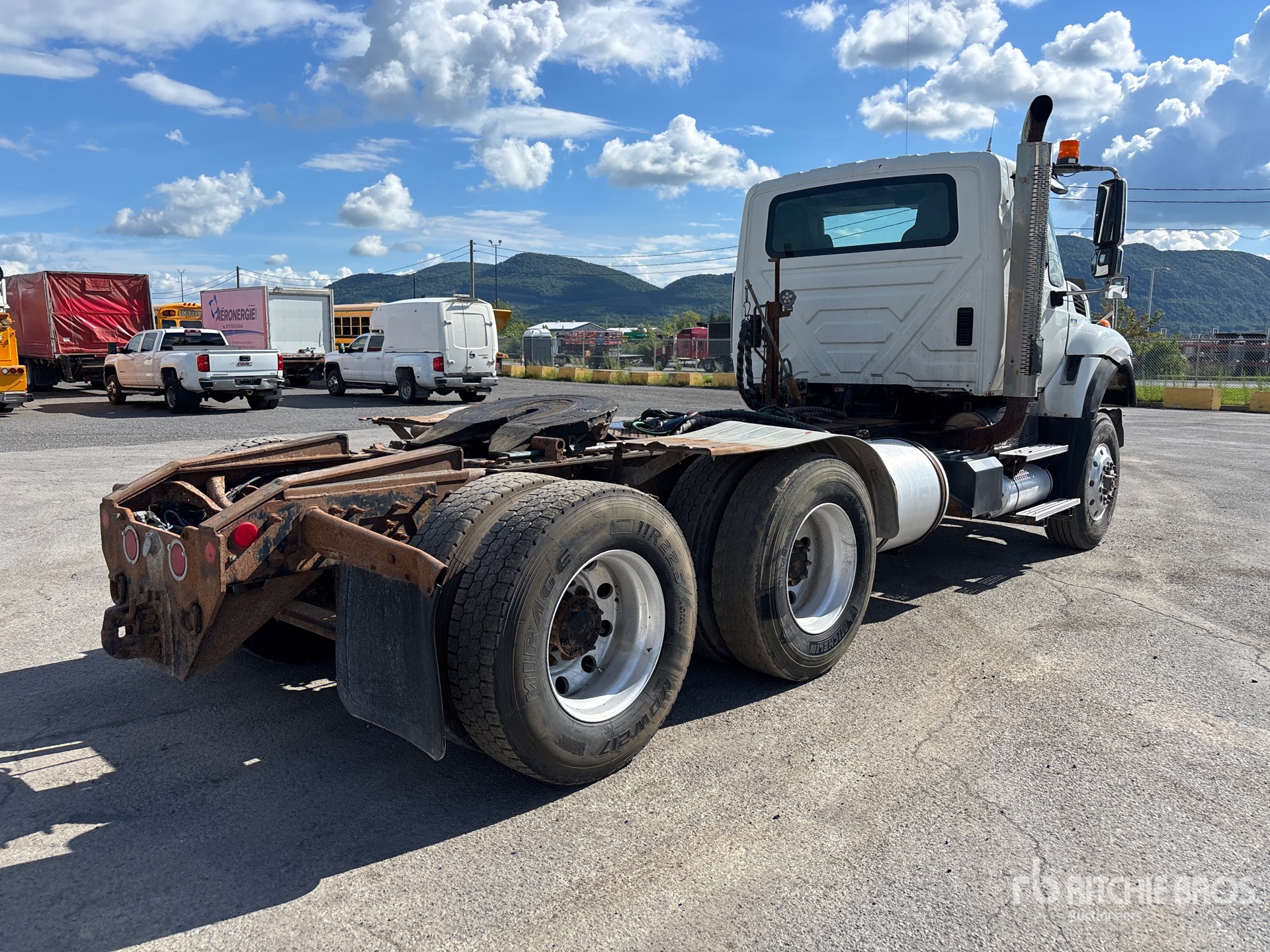 2010 International 7600