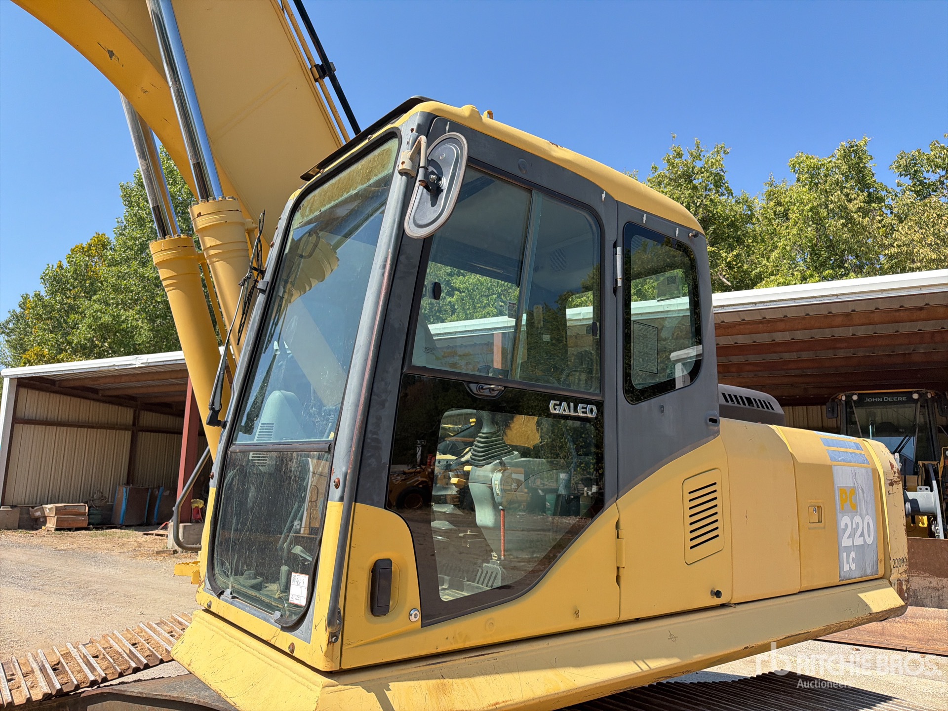 2004 Komatsu PC220LC-7