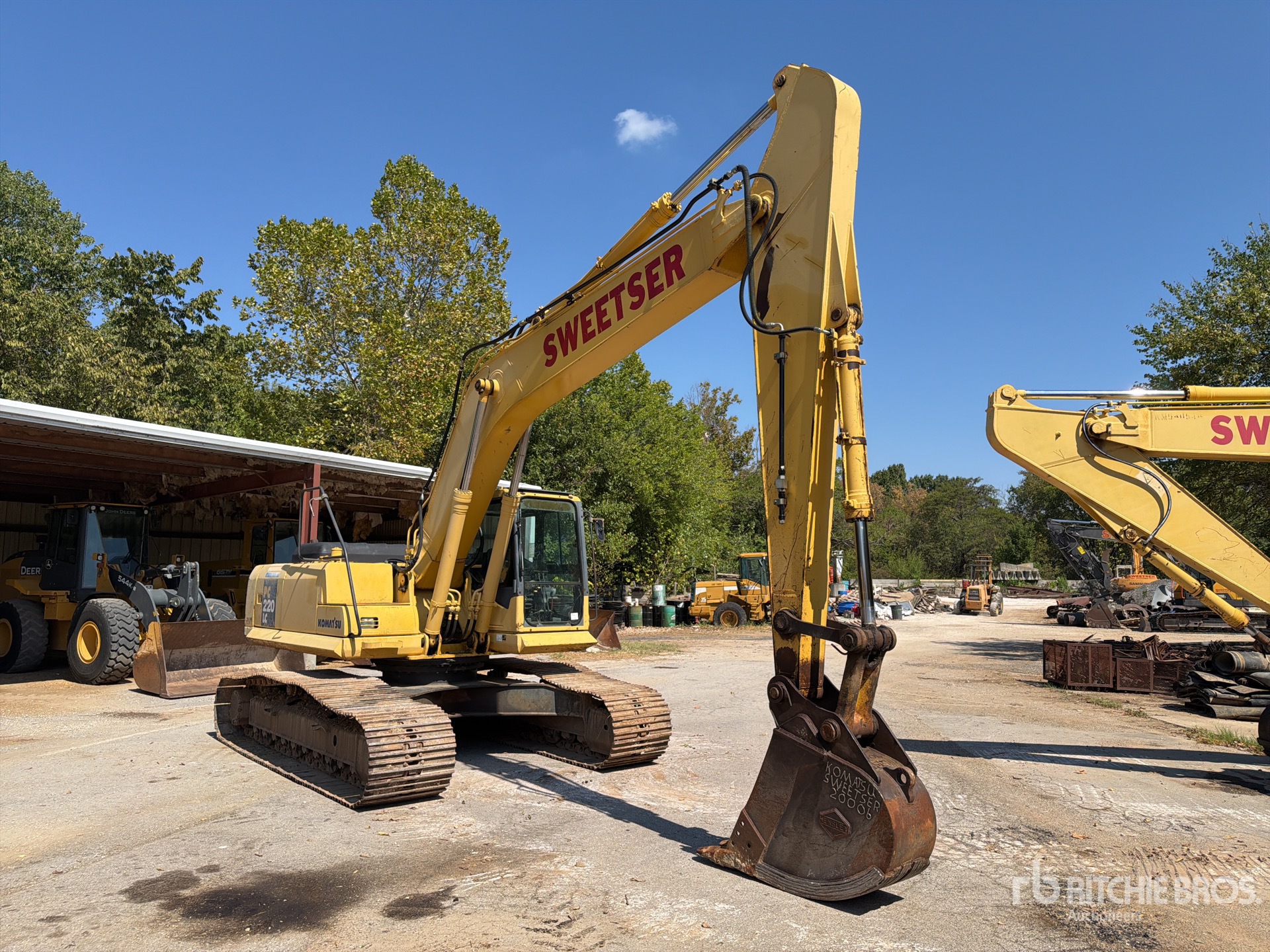 2004 Komatsu PC220LC-7