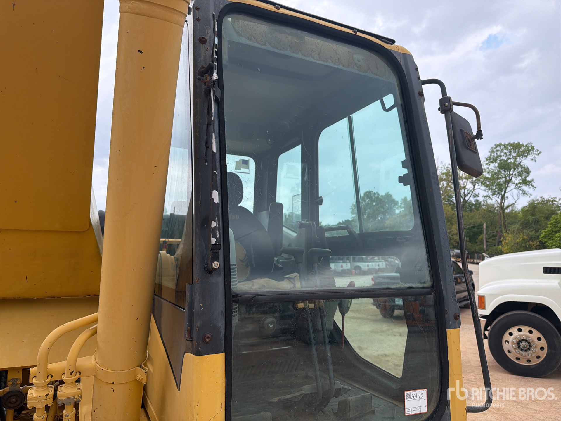 2004 Komatsu PC220LC-7