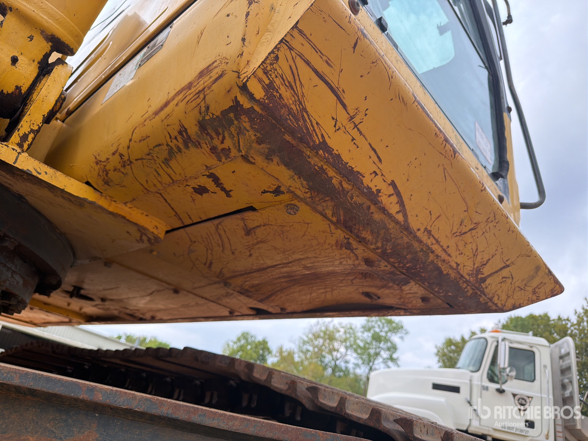 2004 Komatsu PC220LC-7