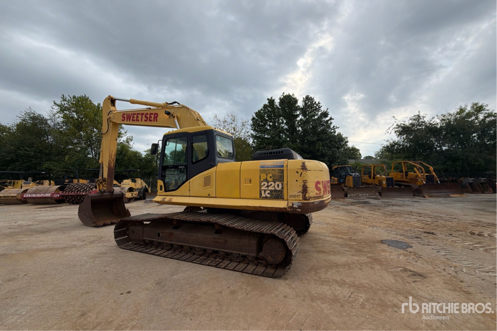 2004 Komatsu PC220LC-7