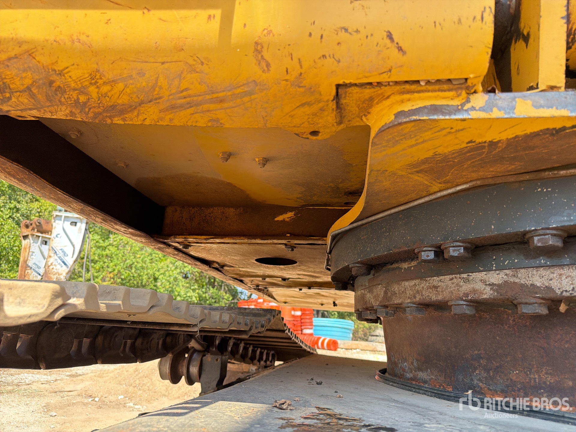 2012 Komatsu PC240LC-10
