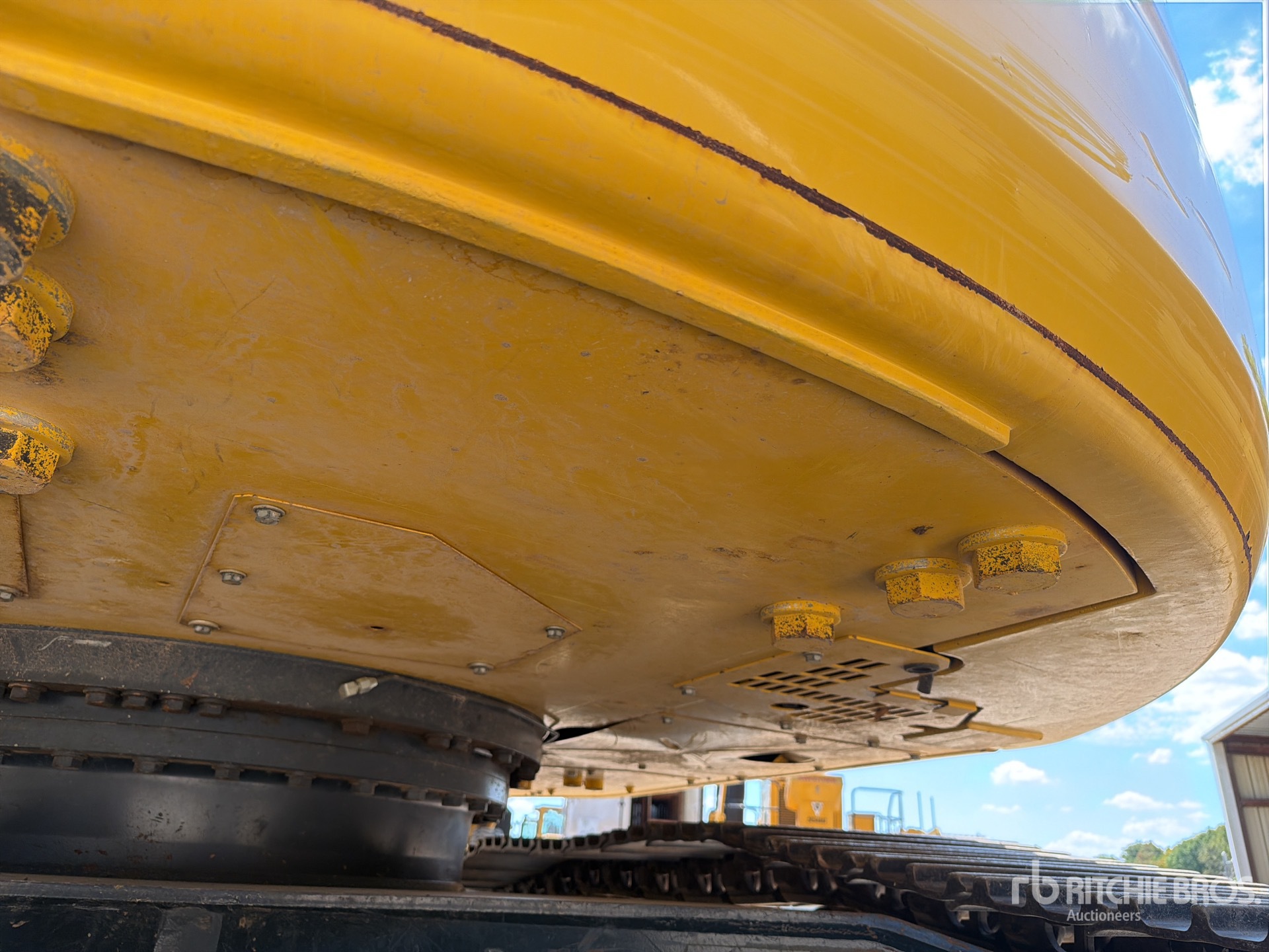 2021 Komatsu PC238USLC-11