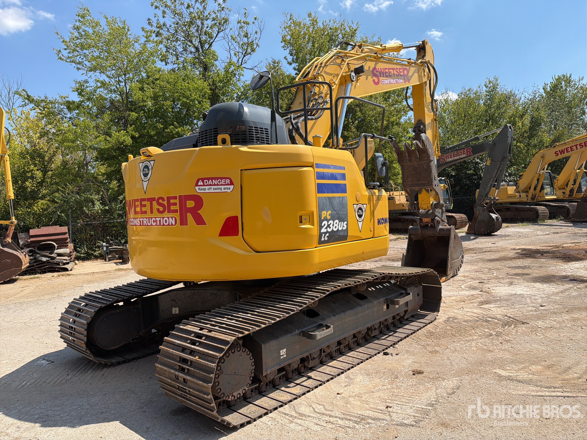 2021 Komatsu PC238USLC-11