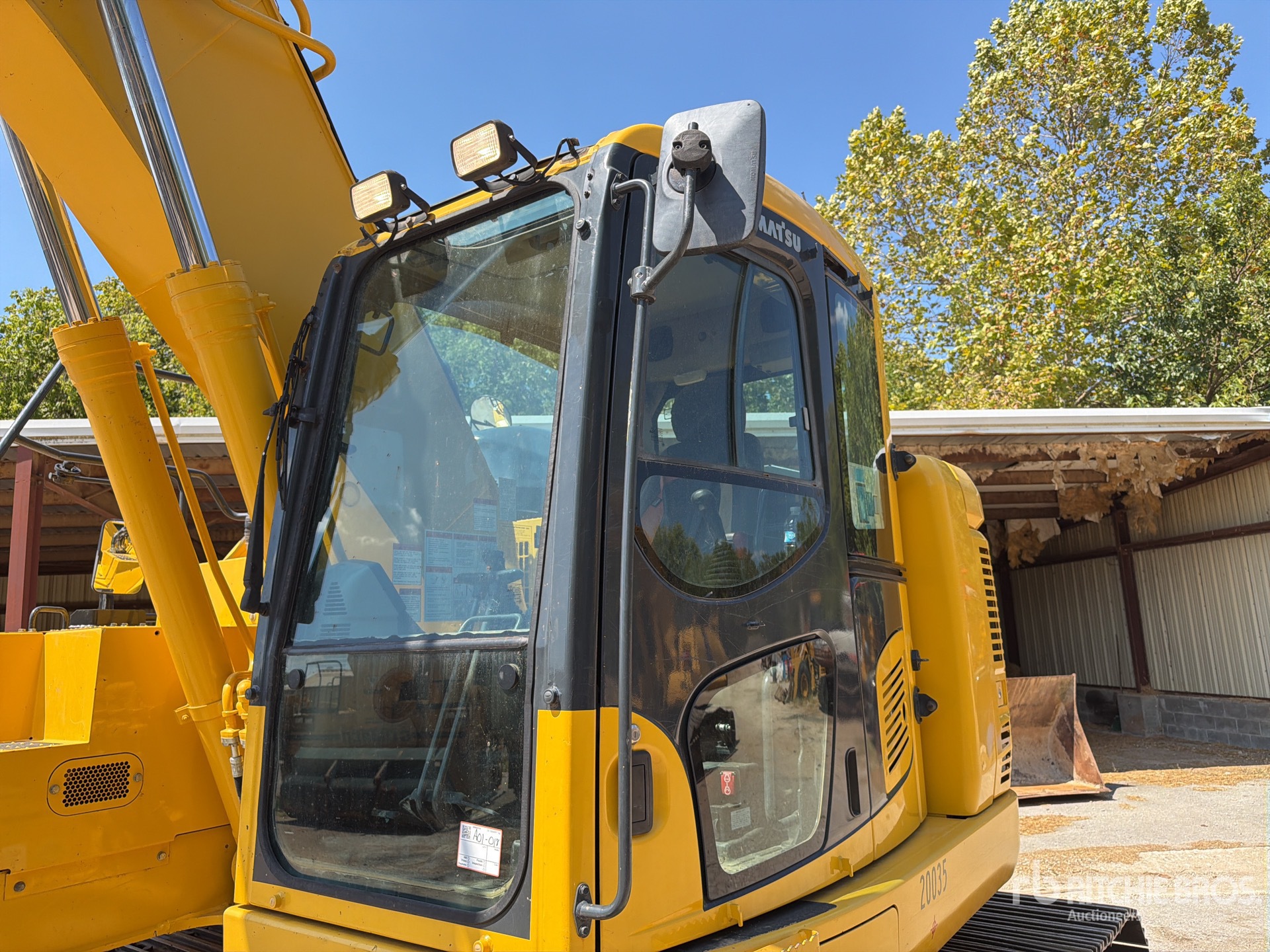 2021 Komatsu PC238USLC-11
