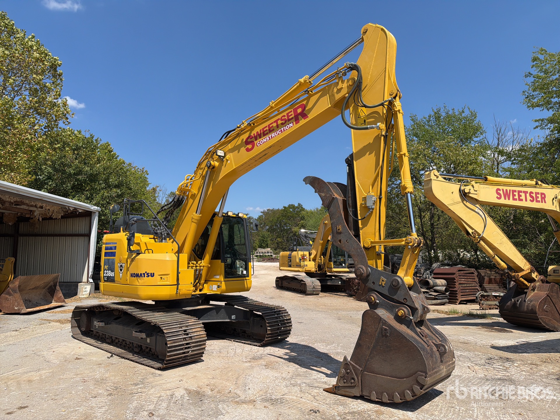 2021 Komatsu PC238USLC-11