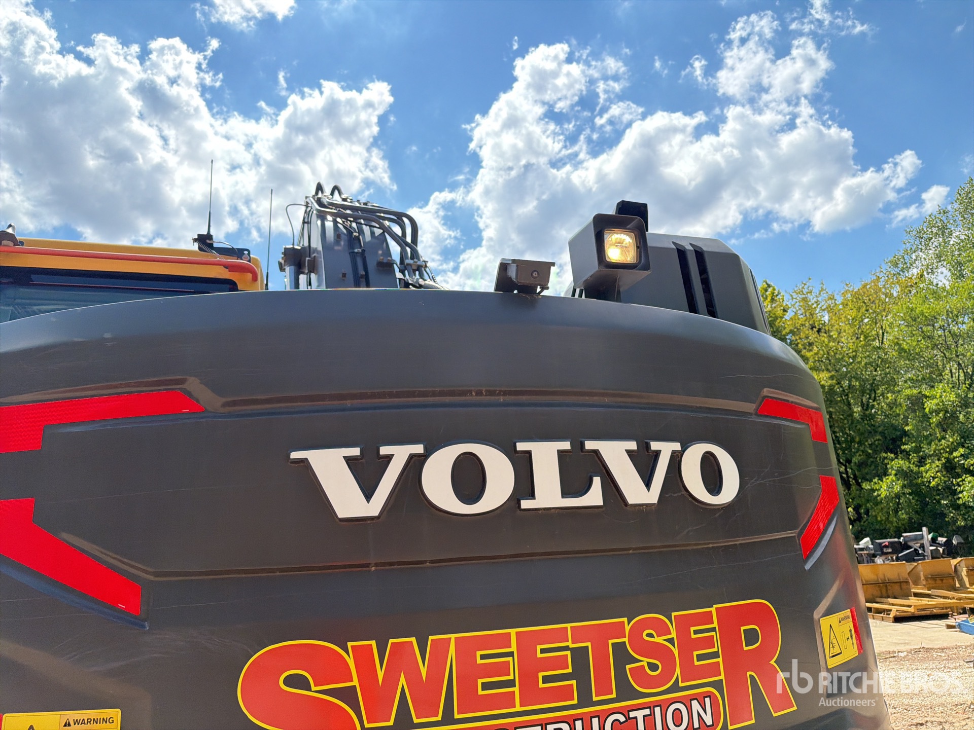 2022 Volvo ECR235EL