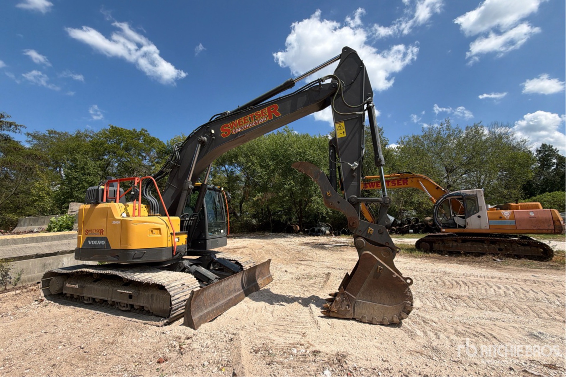2022 Volvo ECR235EL