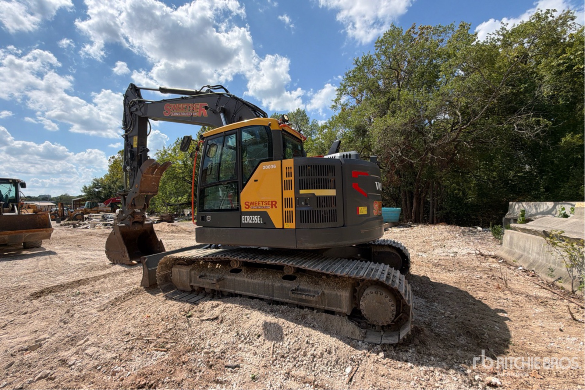 2022 Volvo ECR235EL