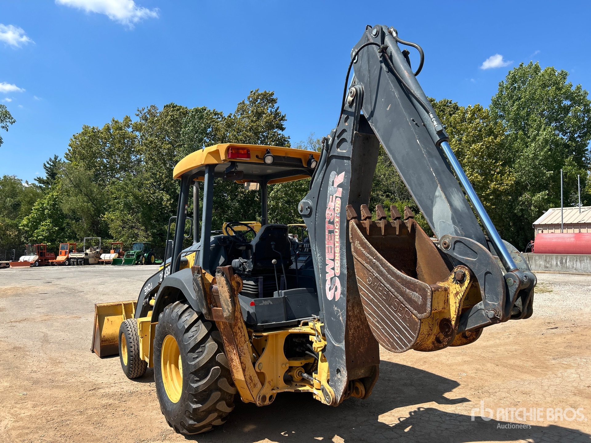 2011 John Deere 310J