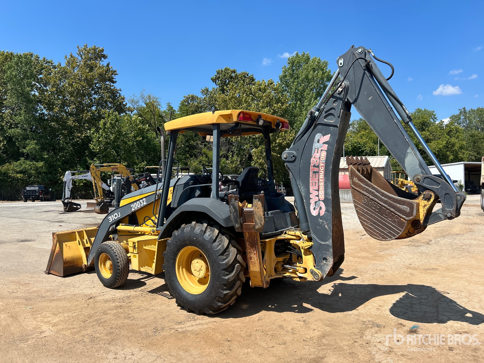 2011 John Deere 310J