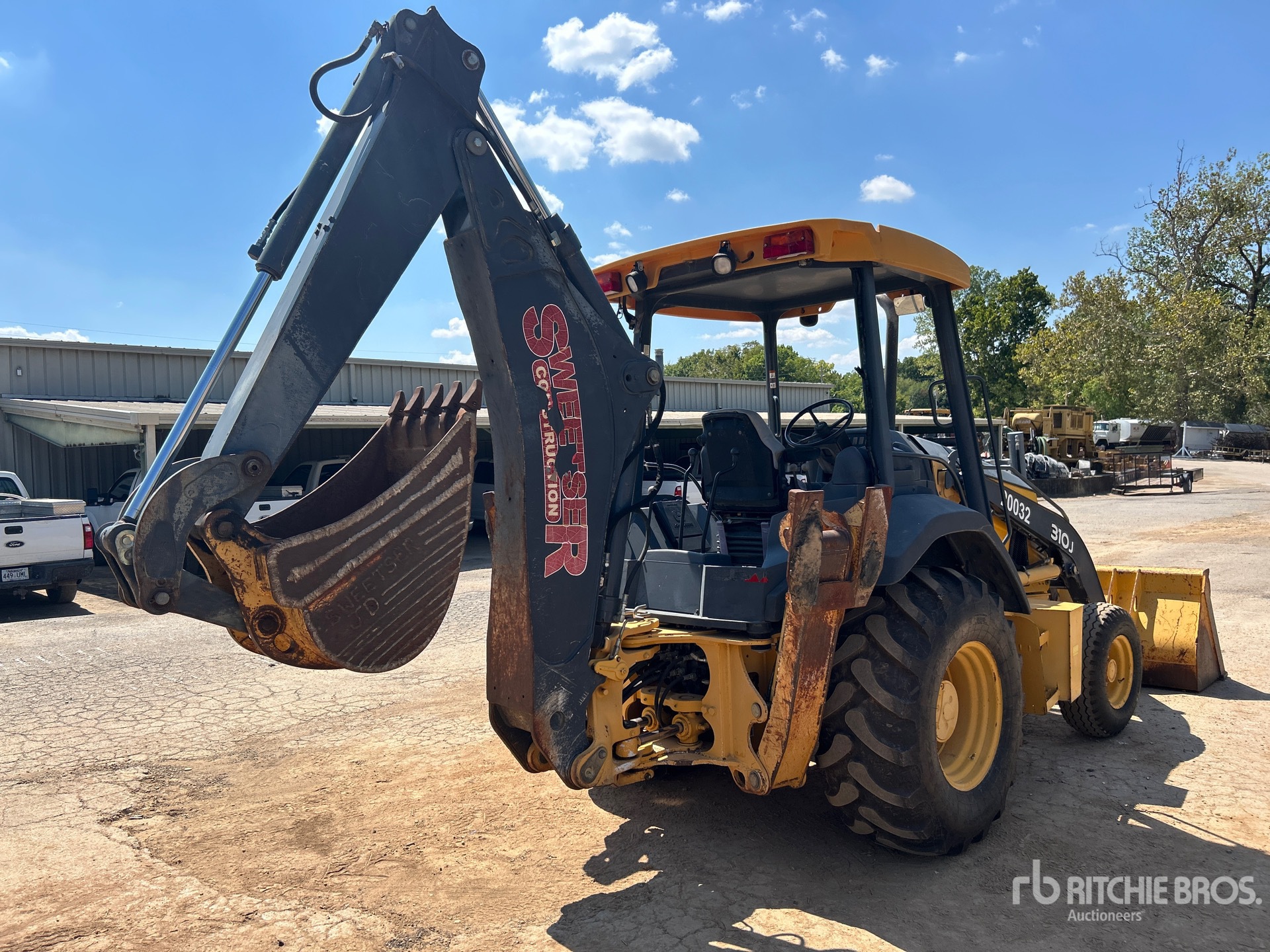 2011 John Deere 310J
