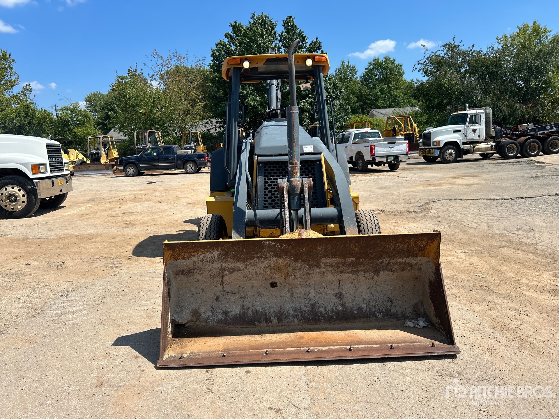 2011 John Deere 310J