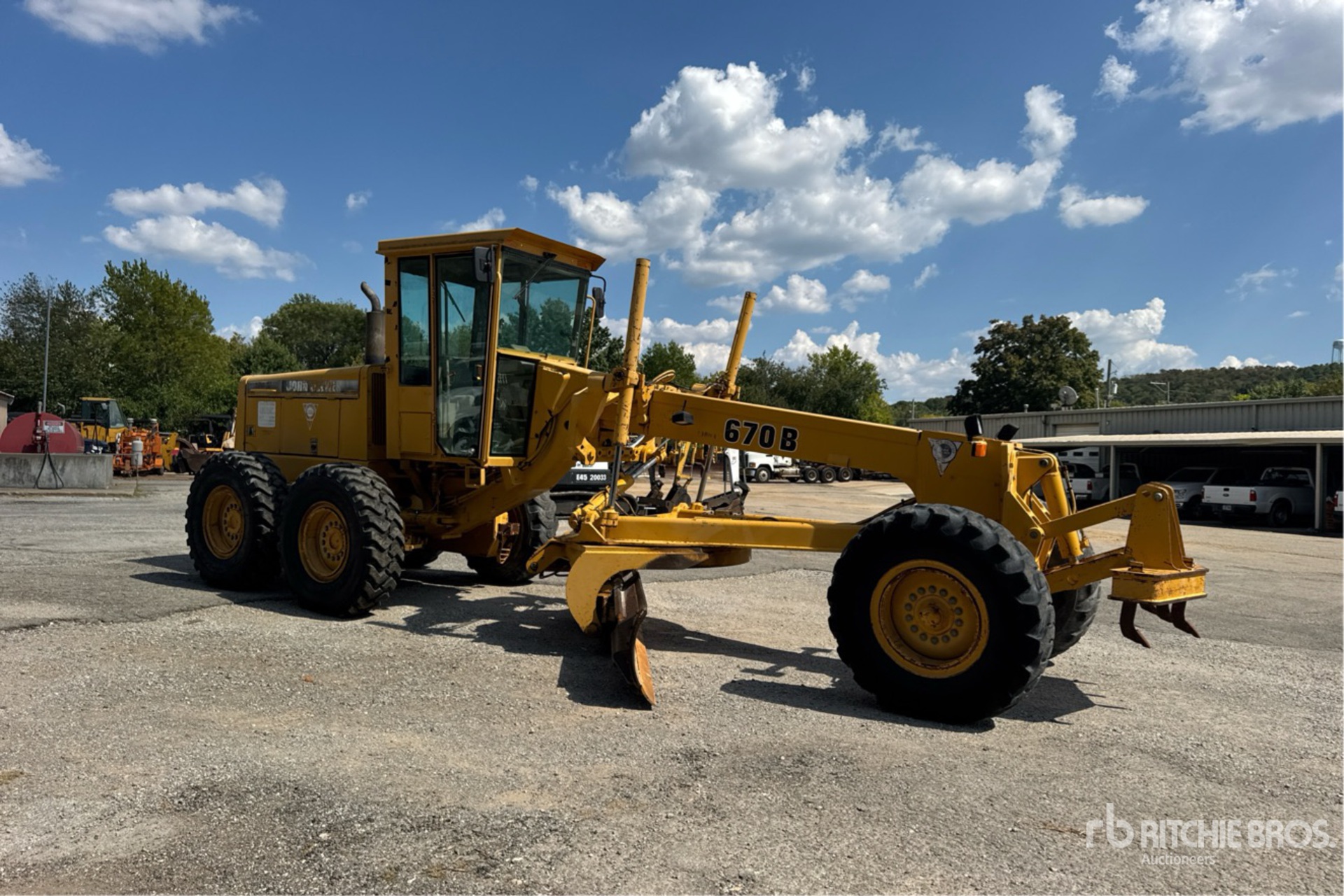 1994 John Deere 670B