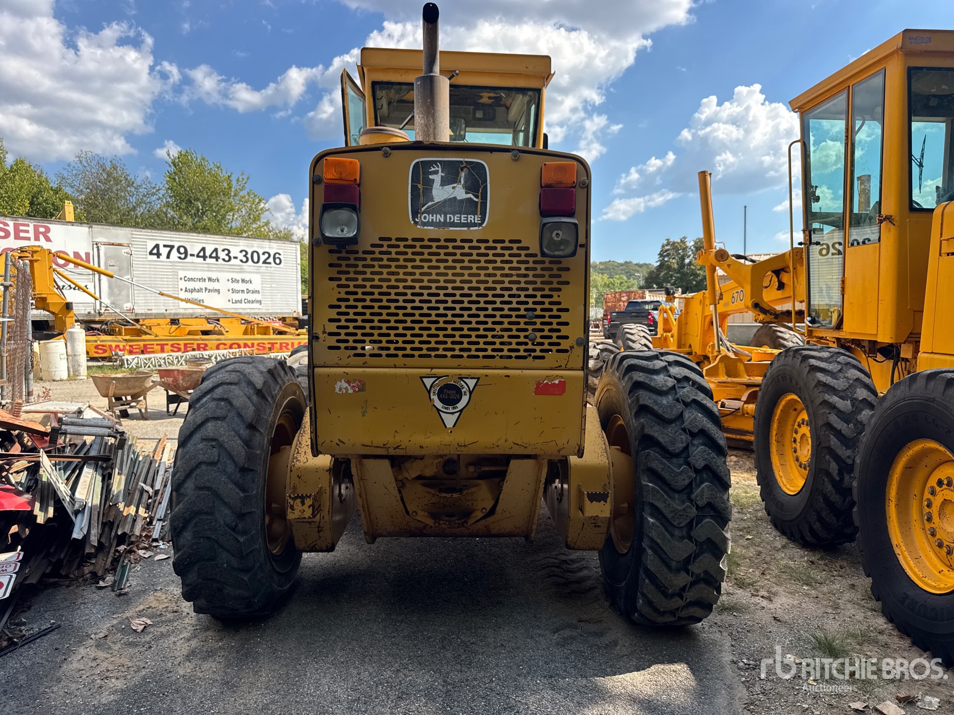 1994 John Deere 670B
