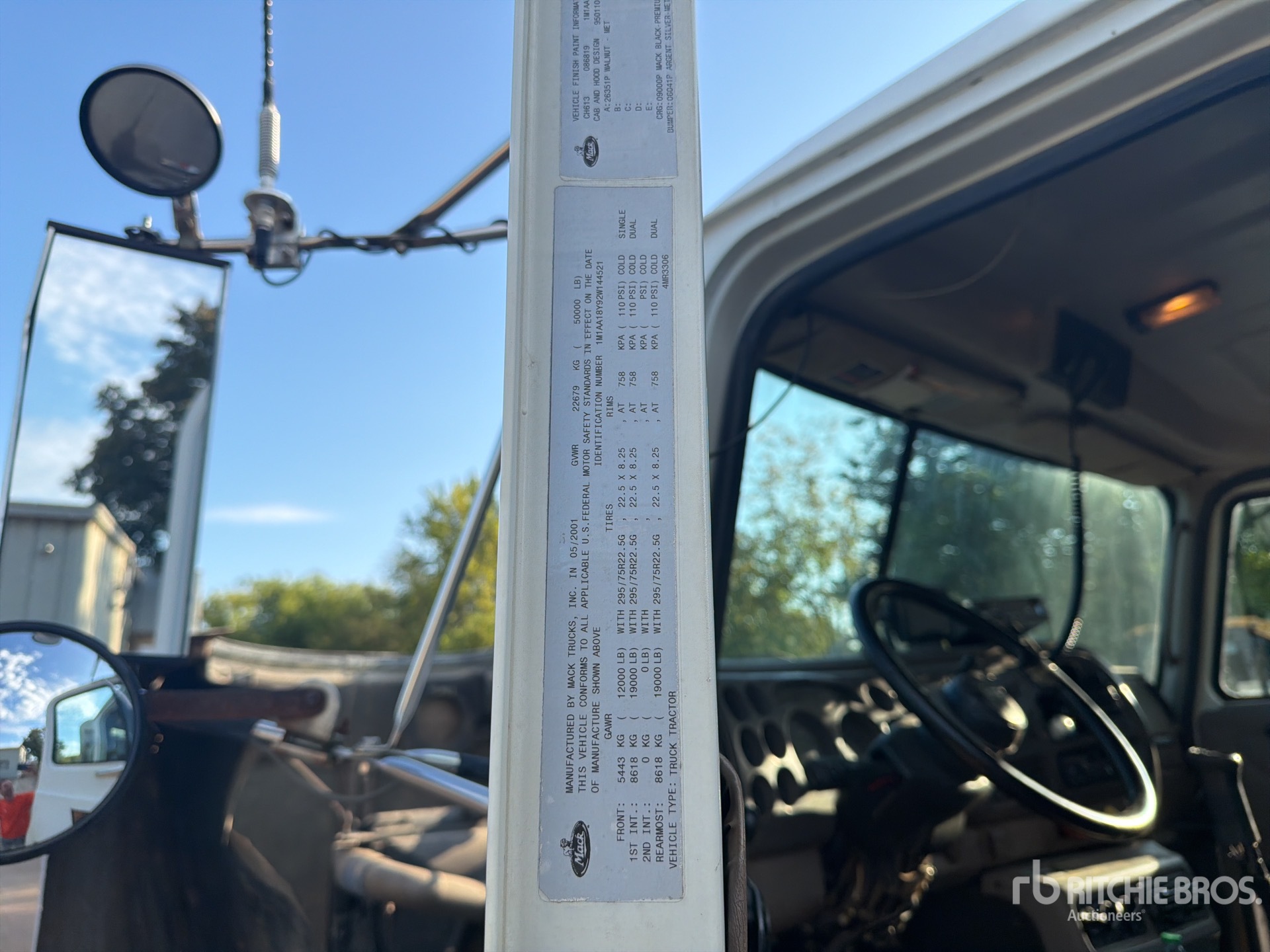 2002 Mack CH613