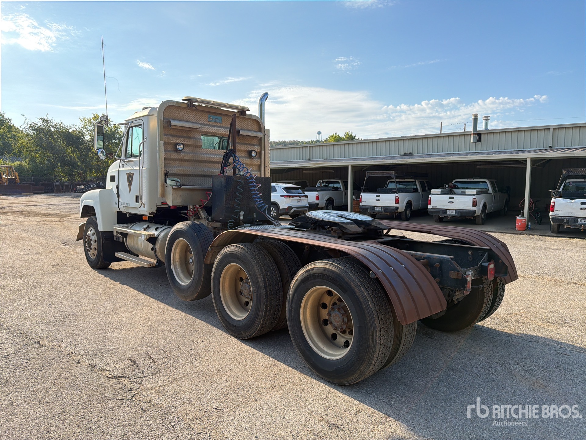 2002 Mack CH613
