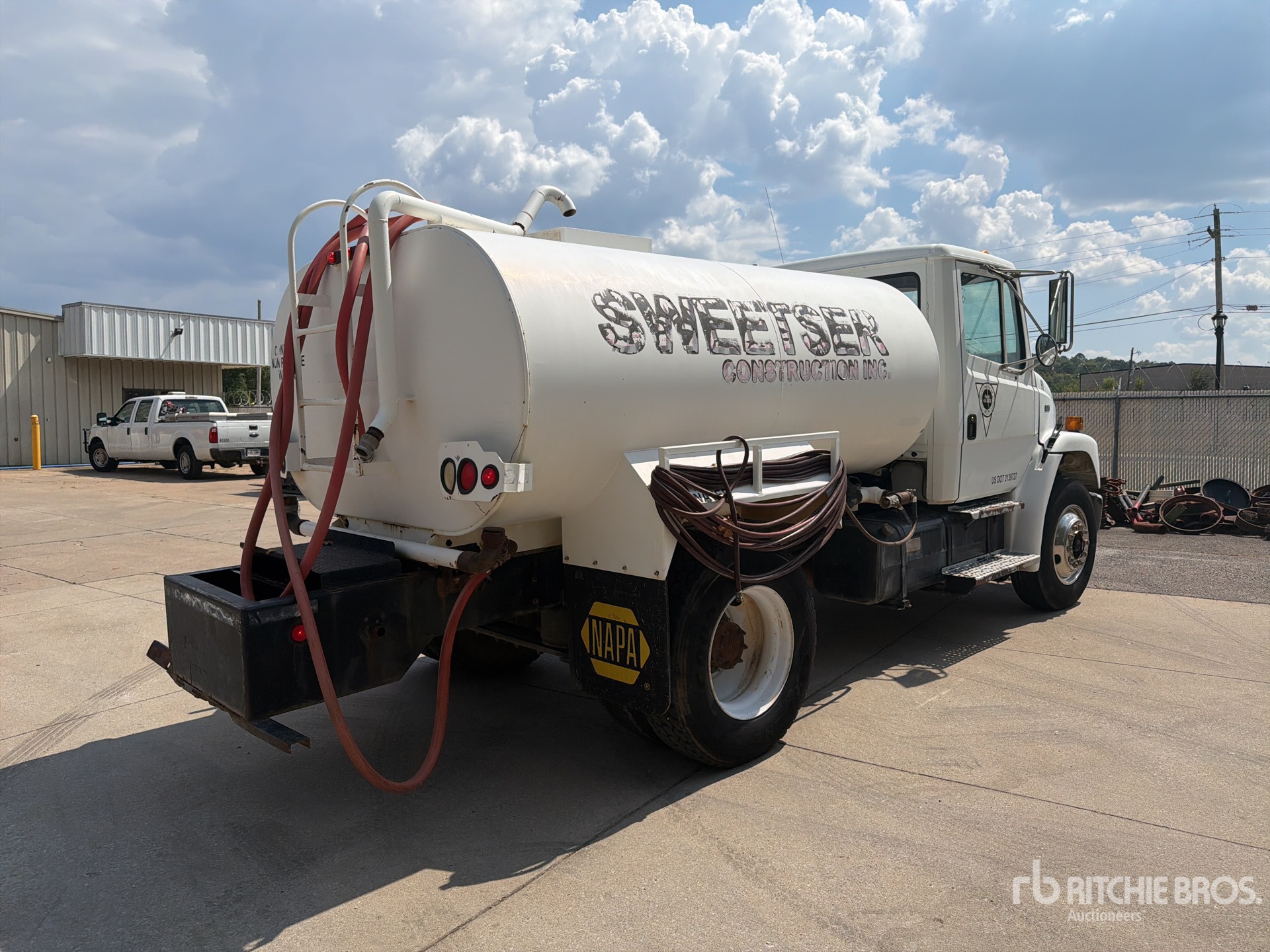 1998 Freightliner FL70