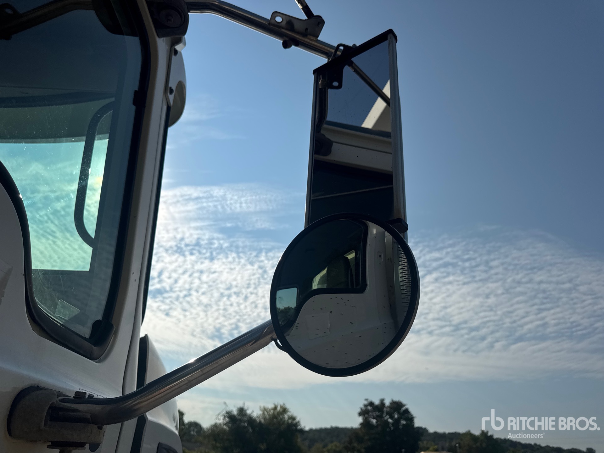 2004 Mack CV713