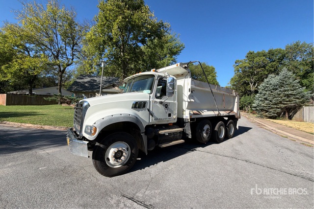 2007 Mack CTP713 T/A Dump Truck