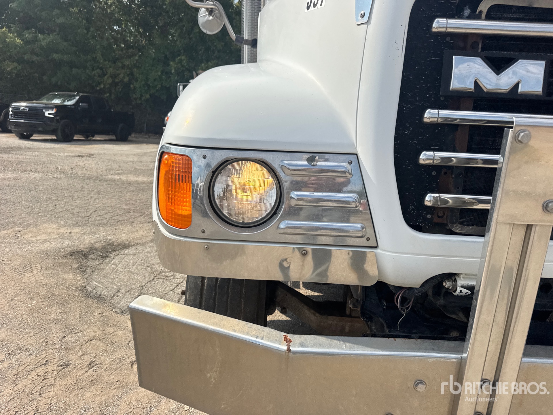 2003 Mack CV713