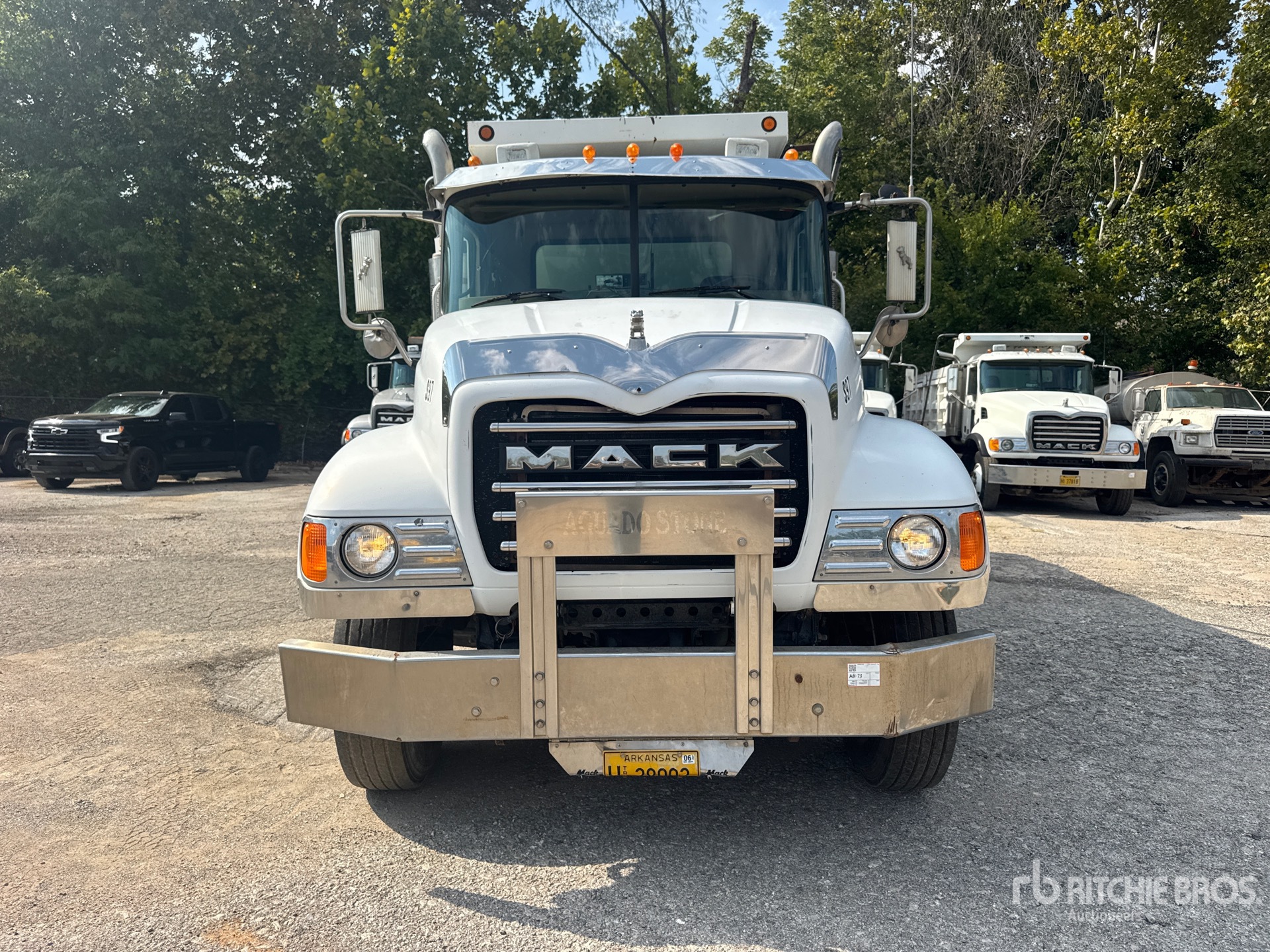 2003 Mack CV713