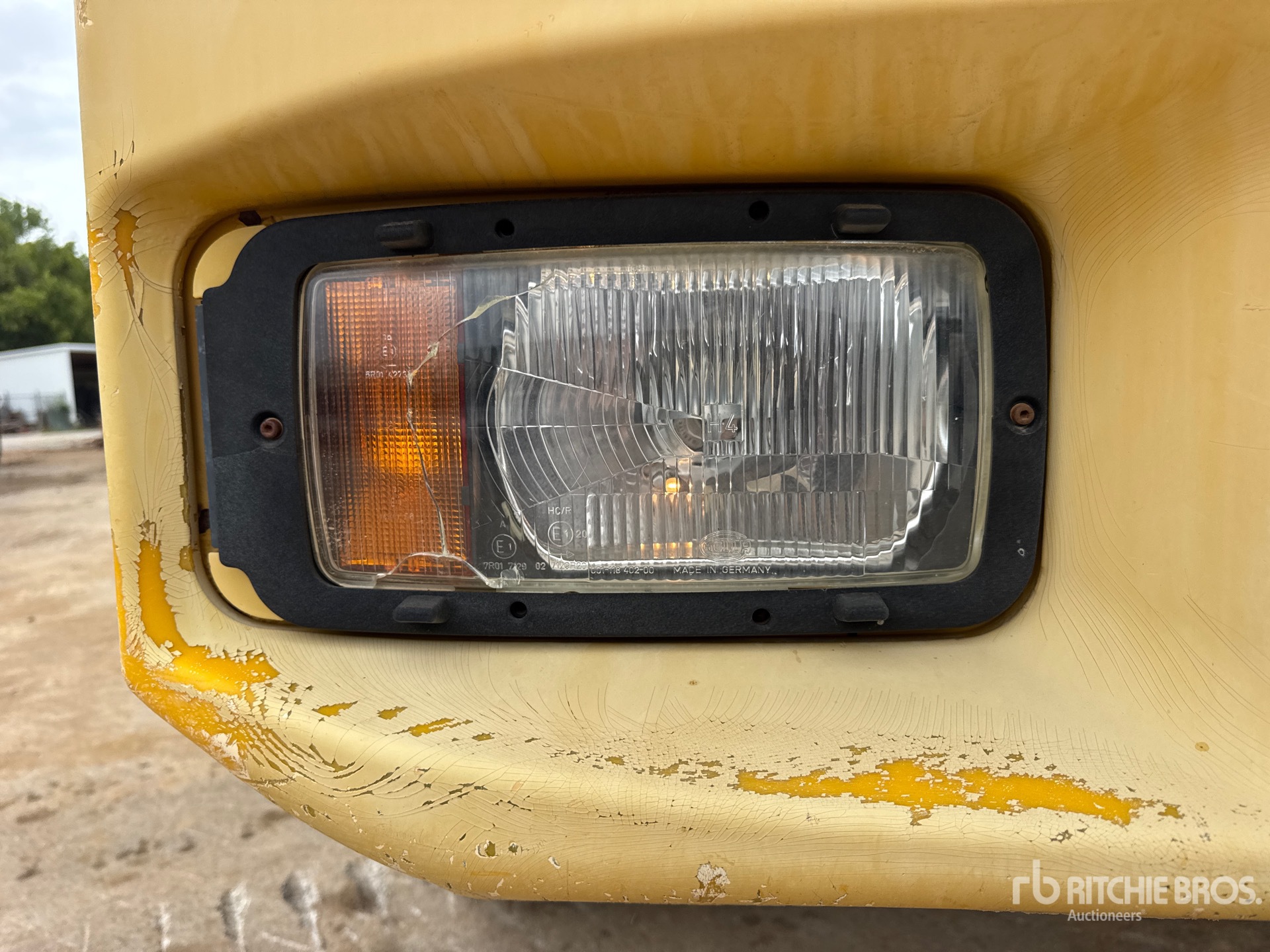 2005 John Deere 300D