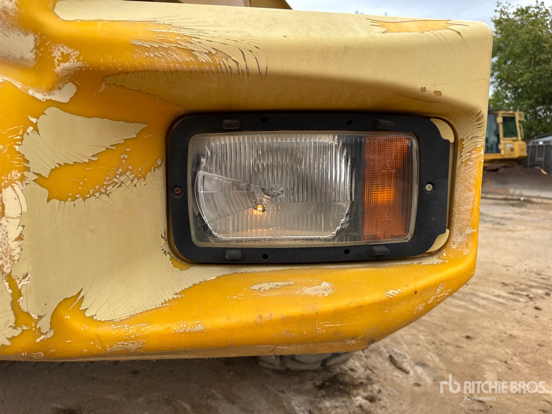 2005 John Deere 300D