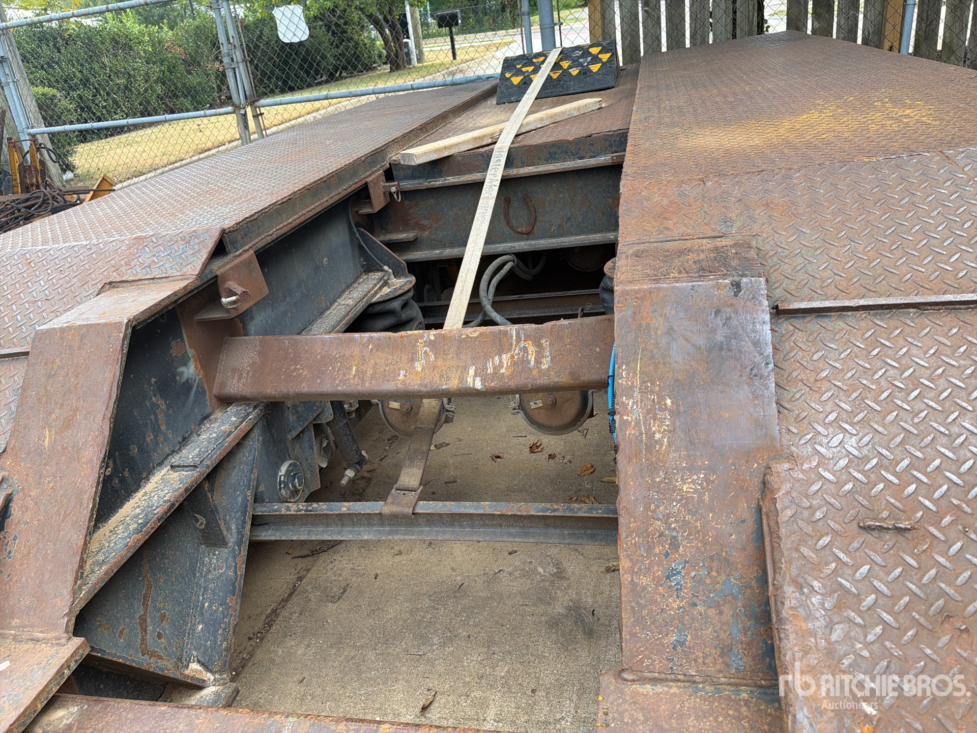 2003 Fontaine 102000 lb 48 ft Tri/A Removable ...
