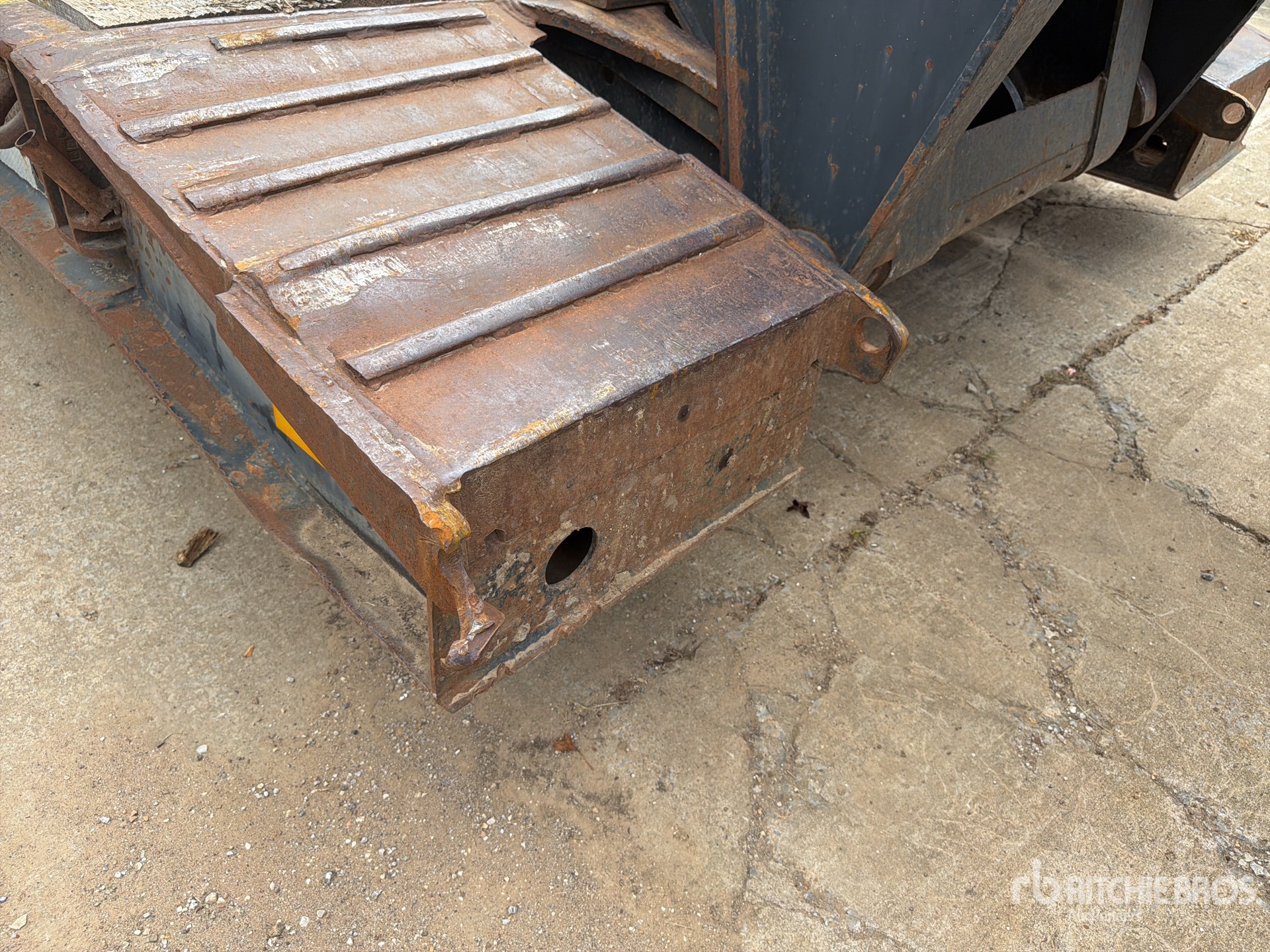 2003 Fontaine 102000 lb 48 ft Tri/A Removable ...