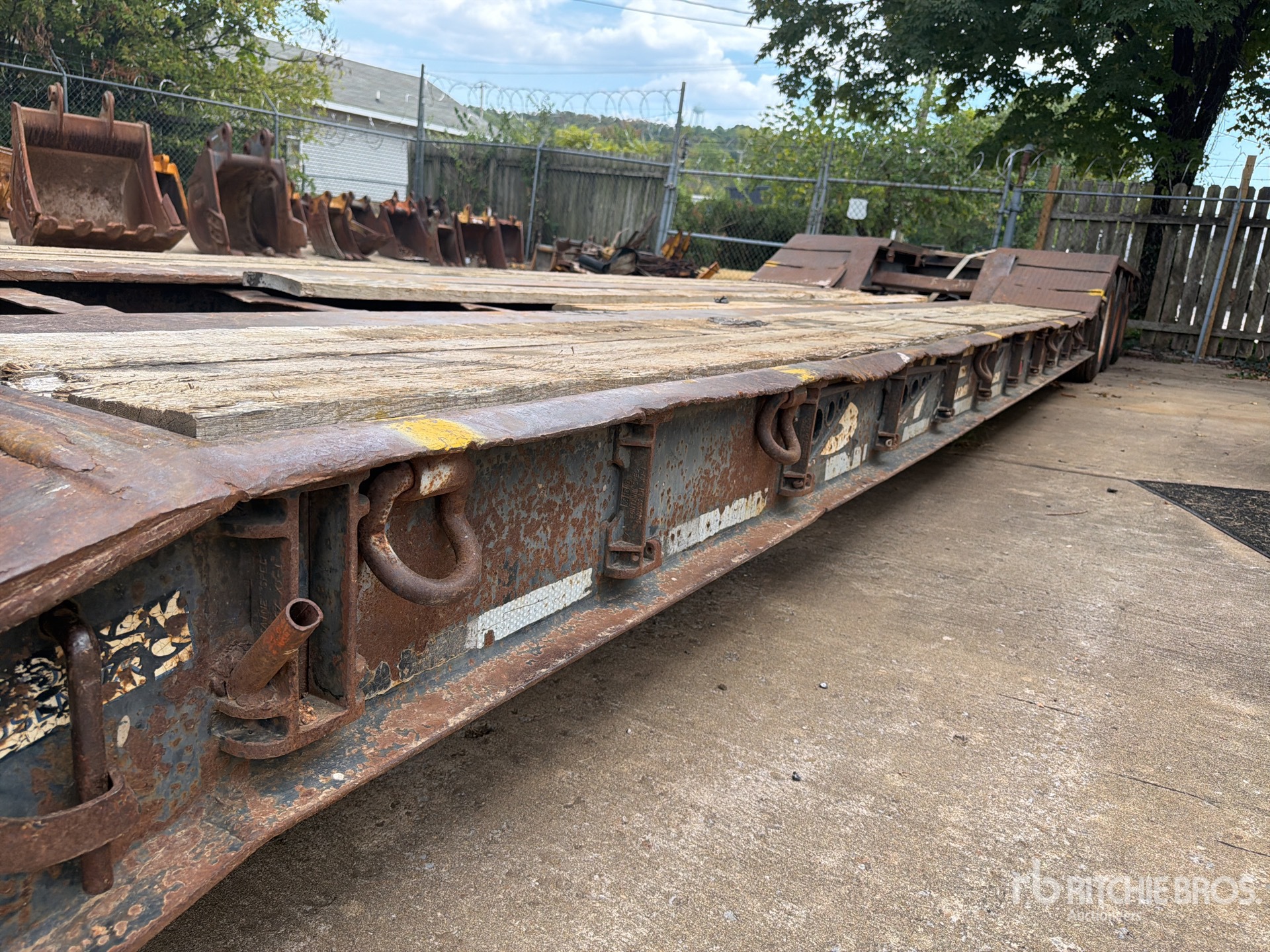 2003 Fontaine 102000 lb 48 ft Tri/A Removable ...